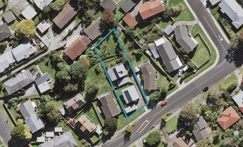2/92 Moore Street, Hillcrest, Auckland - Carousel 1