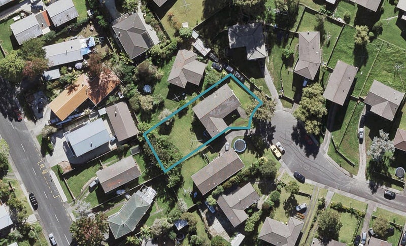 15 Vallance Place, Massey, Auckland - Carousel 1