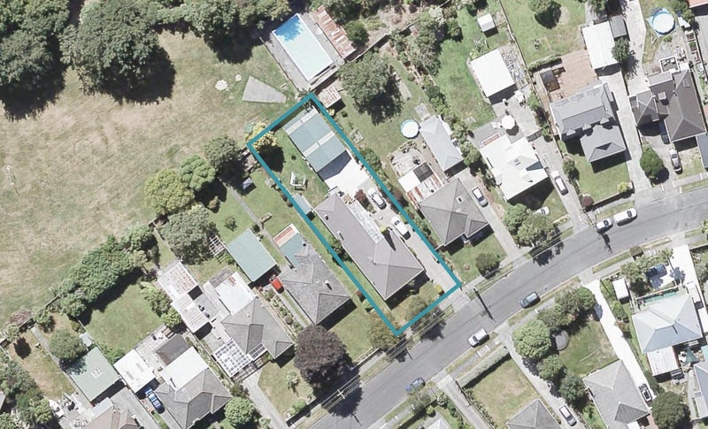 11 Poole Crescent, Wainuiomata, Lower Hutt - Carousel 1