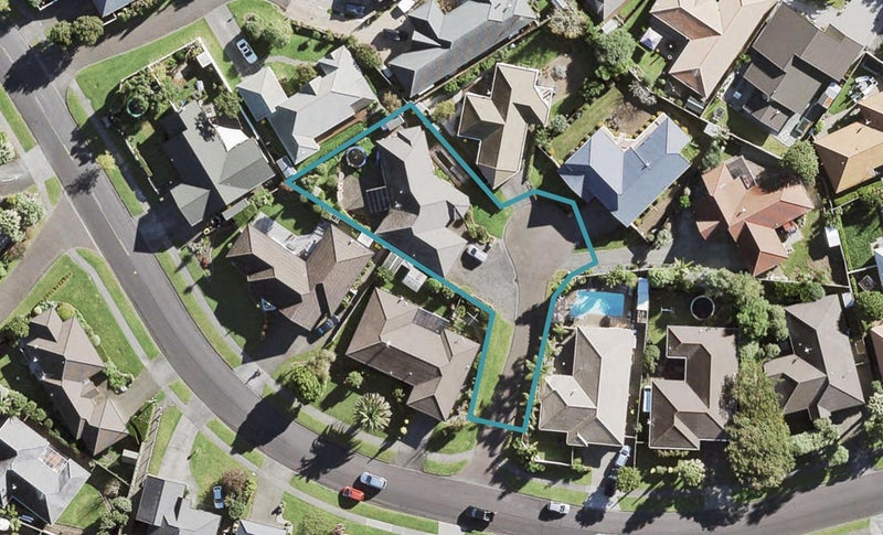 21 Suncrest Drive, West Harbour, Auckland - Carousel 1