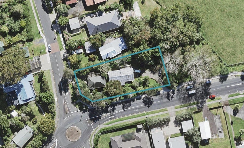 2 Churchouse Road, Greenhithe, Auckland - Carousel 1
