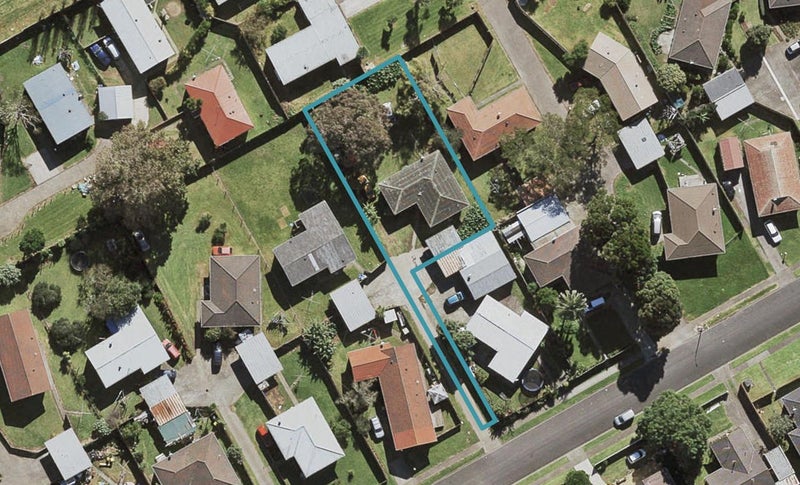 58 Cottingham Crescent, Mangere East, Auckland - Carousel 1