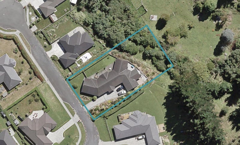 30 Jade Crescent, Timberlea, Upper Hutt - Carousel 1