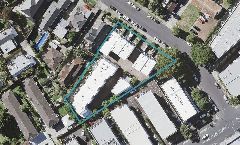 8/2 Campbell Road, Takapuna, Auckland - Carousel 1