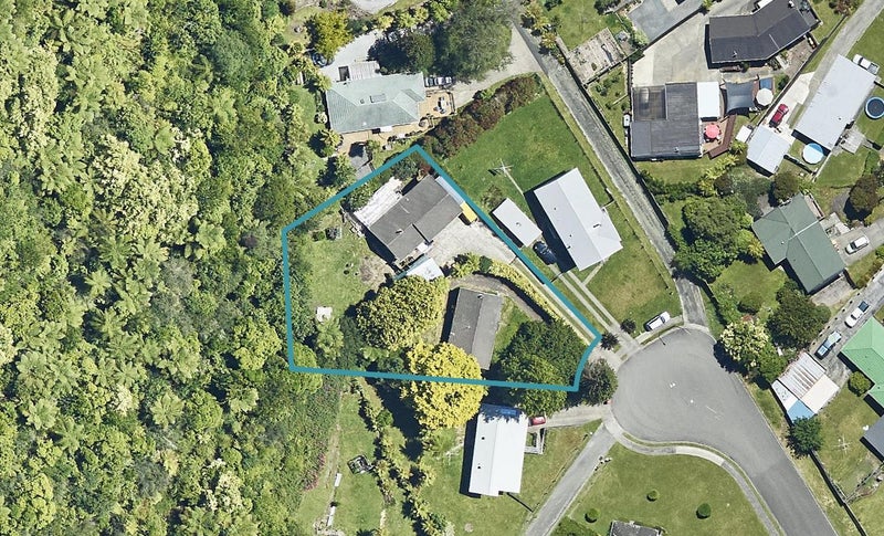 8B Takahe Place, Selwyn Heights, Rotorua - Carousel 1