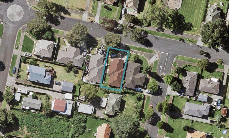 27B Anderson Avenue, Point England, Auckland - Carousel 1