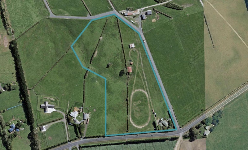 233 Clarks Beach Road, Pukekohe - Carousel 1