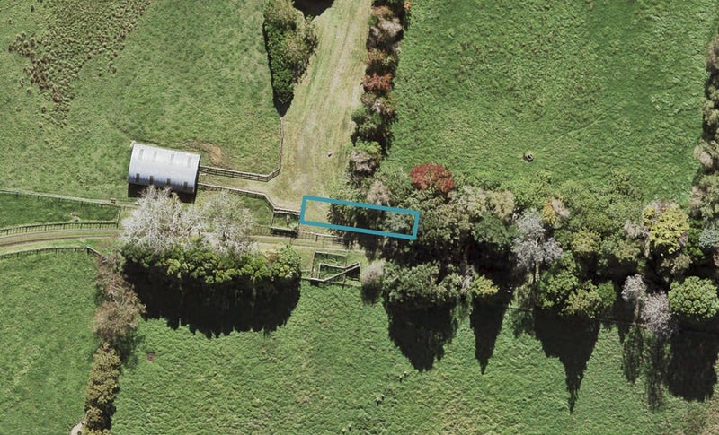 12 Wai Place, Westgate, Auckland - Carousel 1