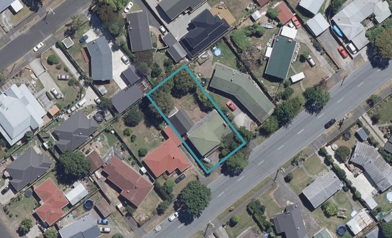 13 Nevada Road, Silverdale, Hamilton - Carousel 1