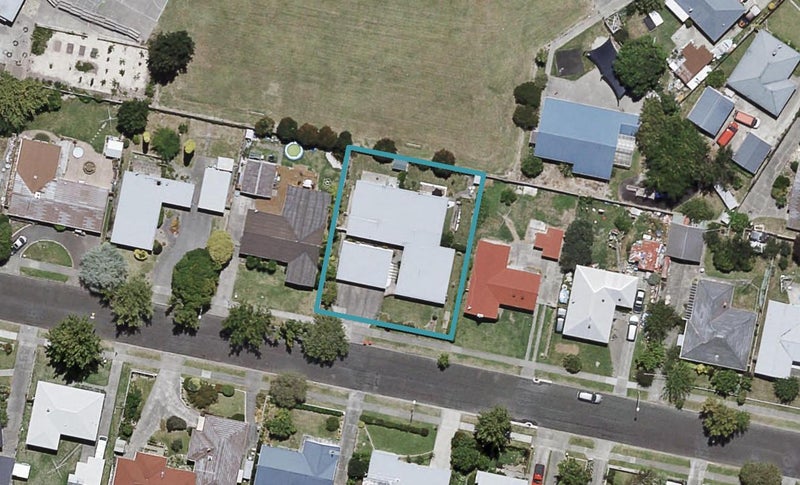 2/20 Lyttelton Crescent, Tamatea, Napier - Carousel 1