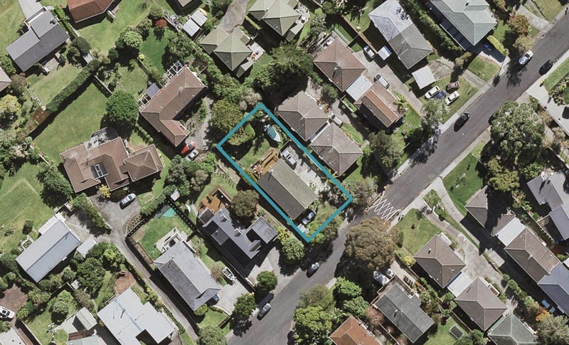 61 Alton Avenue, Hillcrest, Auckland - Carousel 1