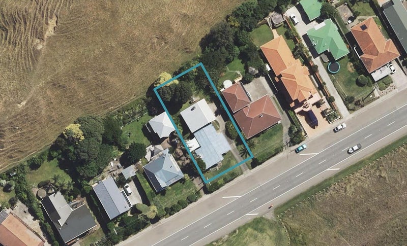 86 Moana Road, Okitu, Gisborne - Carousel 1