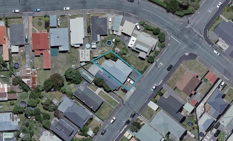 15 Torridon Road, Miramar, Wellington - Carousel 1