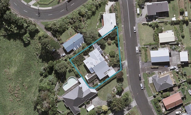 72 Queens Road, Glen Avon, New Plymouth - Carousel 1