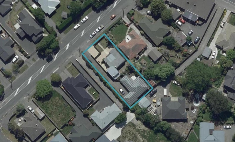 2/89 Aorangi Road, Bryndwr, Christchurch - Carousel 1