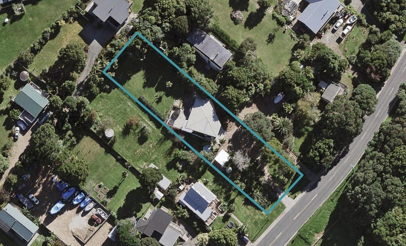18 Onetangi Road, Onetangi, Waiheke Island - Carousel 1