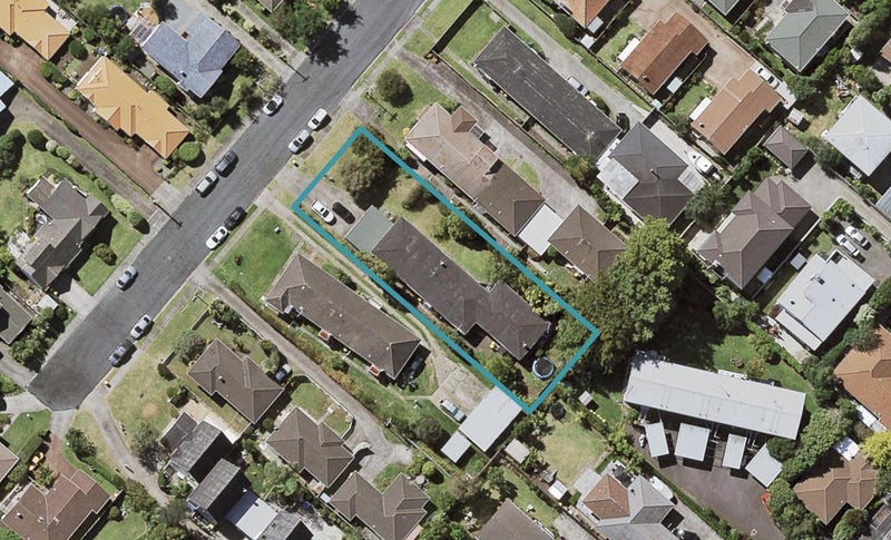 1/10 Trafalgar Road, Milford, Auckland - Carousel 1