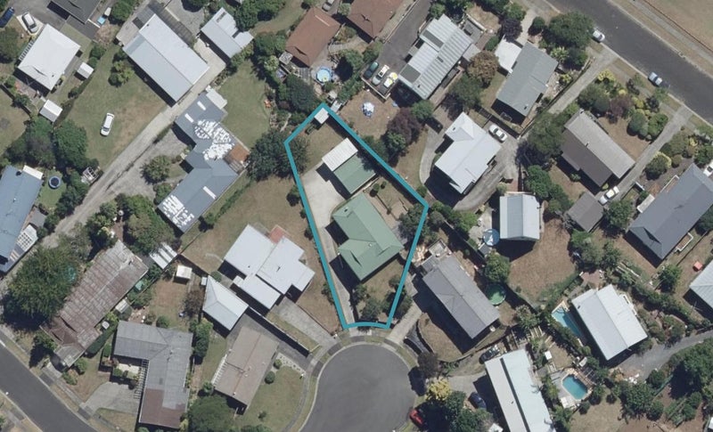 19 Ridgeway Place, Glenview, Hamilton - Carousel 1