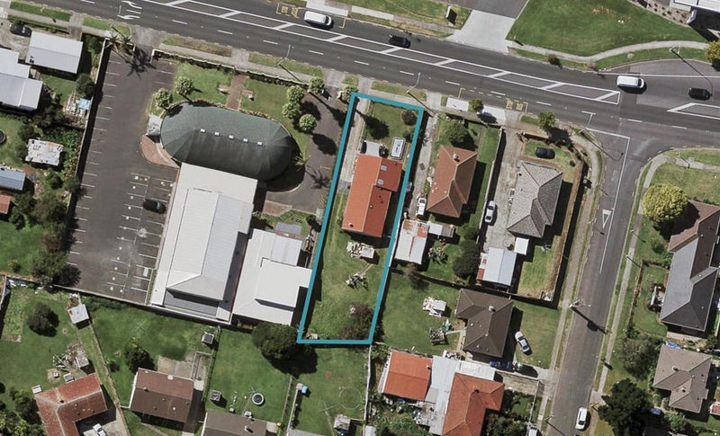 7 Ormiston Road, Otara, Auckland - Carousel 1
