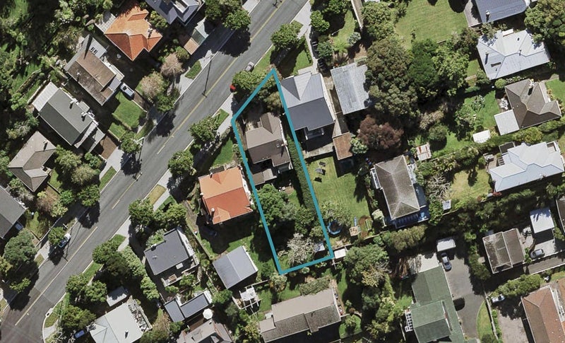 16 Mount Royal Avenue, Mount Albert, Auckland - Carousel 1