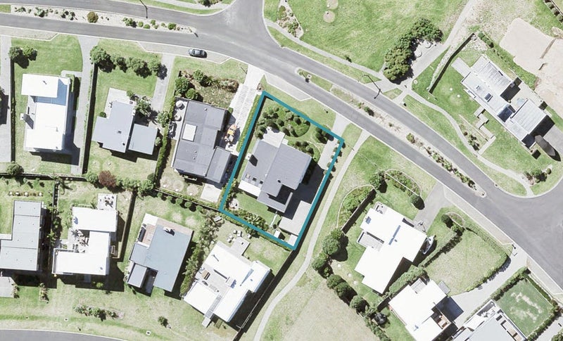 16 Paraoa Crescent, Warkworth - Carousel 1