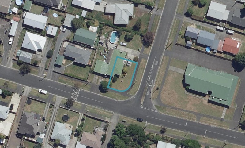 1/74 Campbell Street, Frankton, Hamilton - Carousel 1
