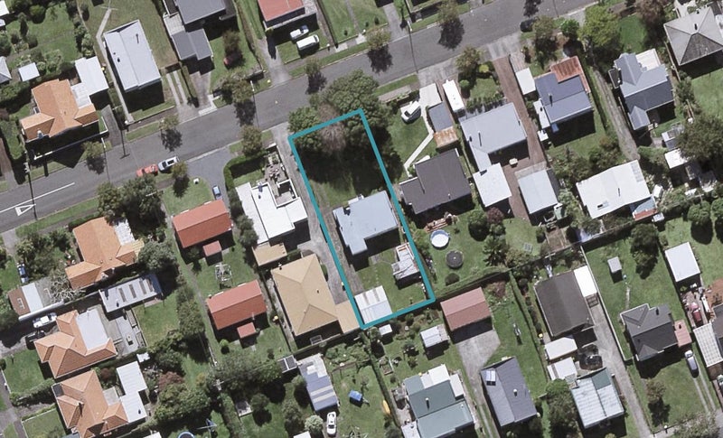 8 Cornwall Street, Brooklands, New Plymouth - Carousel 1