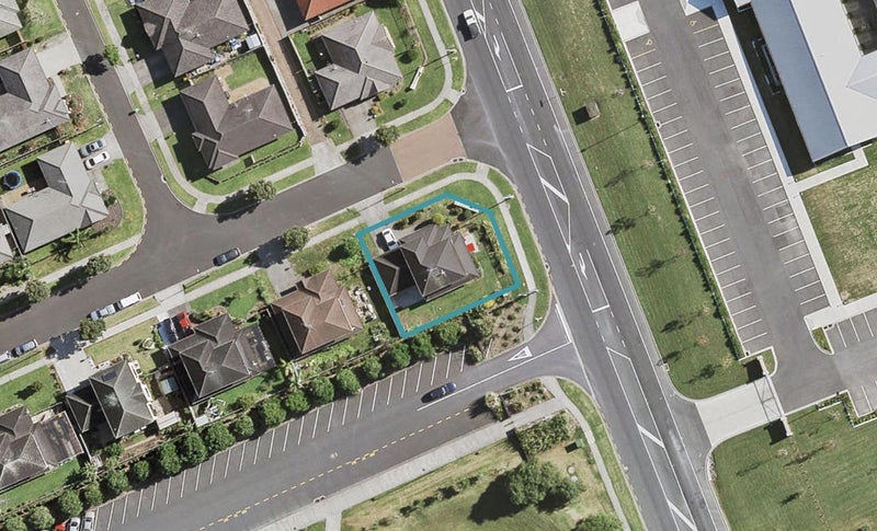 2 Sarteano Drive, Manurewa, Auckland - Carousel 1