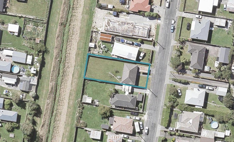 45 Donnelley Drive, Wainuiomata, Lower Hutt - Carousel 1