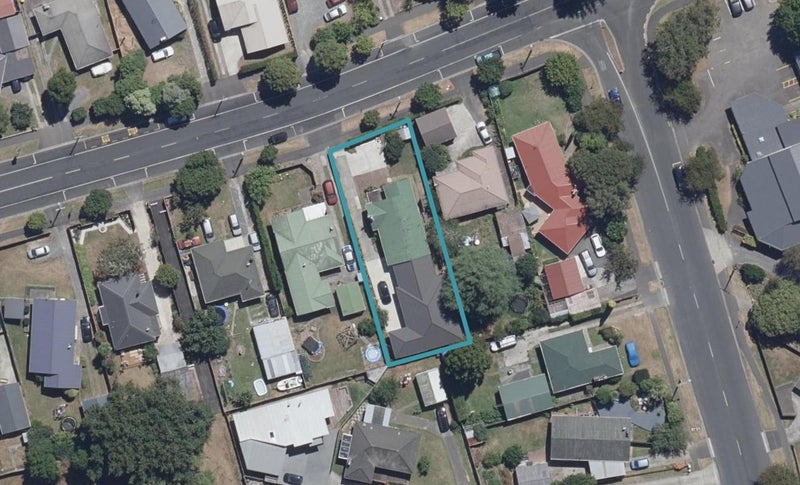 114 Masters Avenue, Silverdale, Hamilton - Carousel 1