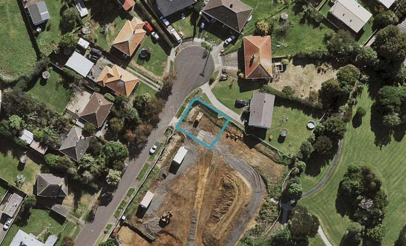 7 Tuata Street, One Tree Hill, Auckland - Carousel 1
