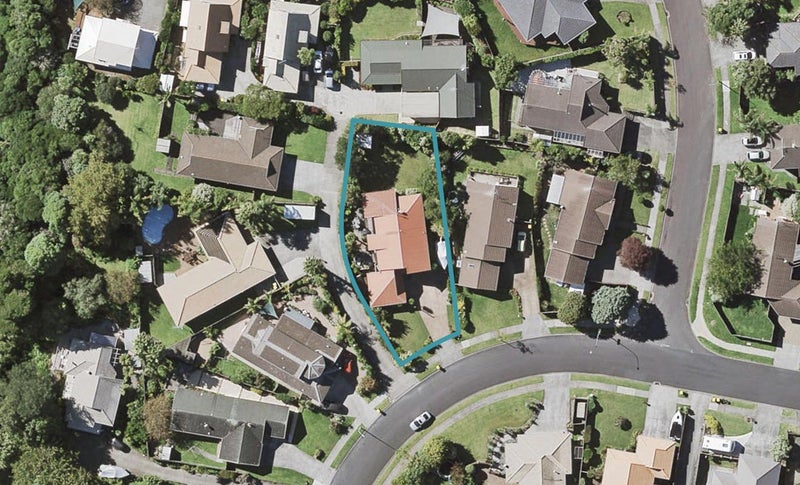 9 Pinewood Grove, Botany Downs, Auckland - Carousel 1
