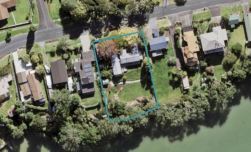 49 Ferry Parade, Herald Island, Auckland - Carousel 1