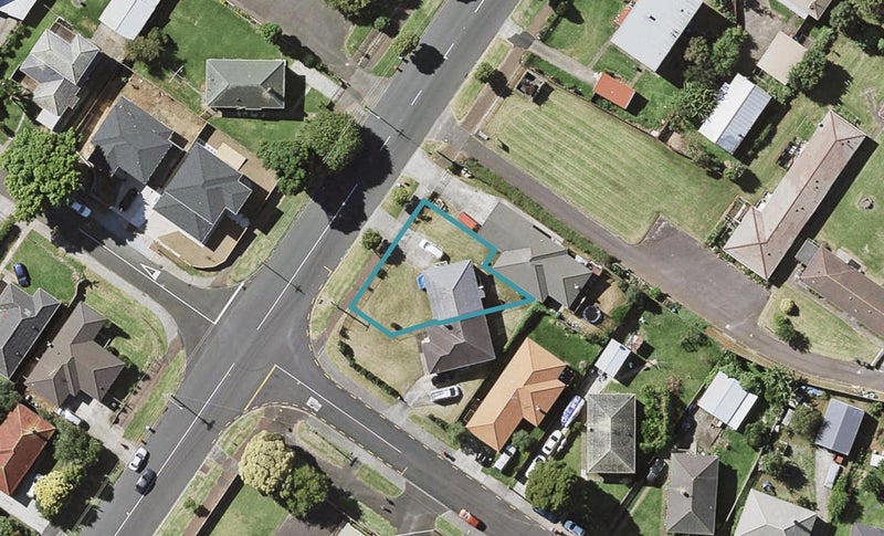 12 Tripoli Road, Panmure, Auckland - Carousel 1