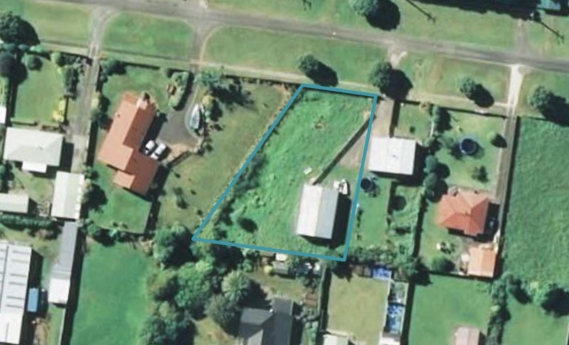 12 Riemenschneider Street, Manaia, Manaia - Carousel 1