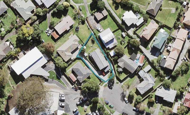 17 Mayville Avenue, New Lynn, Auckland - Carousel 1
