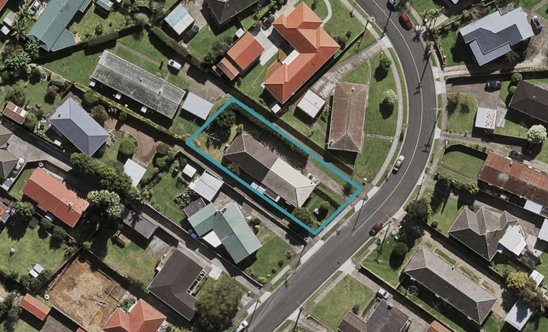 2/32 Buckingham Crescent, Papatoetoe, Auckland - Carousel 1