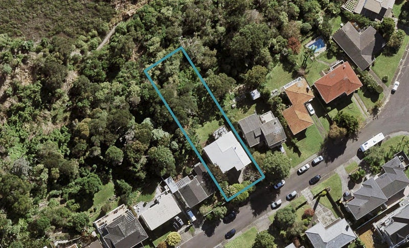 18 McBreen Avenue, Northcote, Auckland - Carousel 1