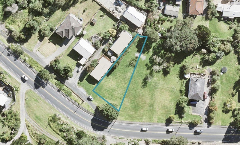 492 Whangaparaoa Road, Stanmore Bay, Whangaparāoa - Carousel 1