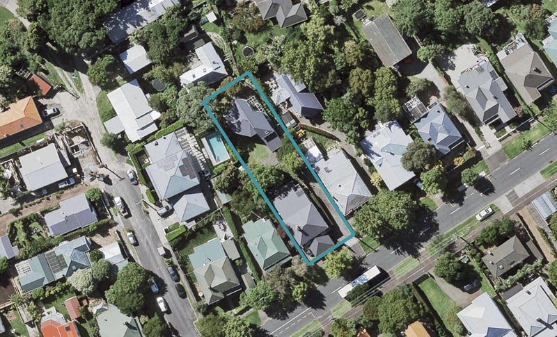 2/47 Albert Road, Devonport, Auckland - Carousel 1
