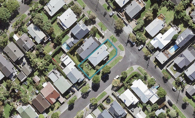 72 Warnock Street, Westmere, Auckland - Carousel 1