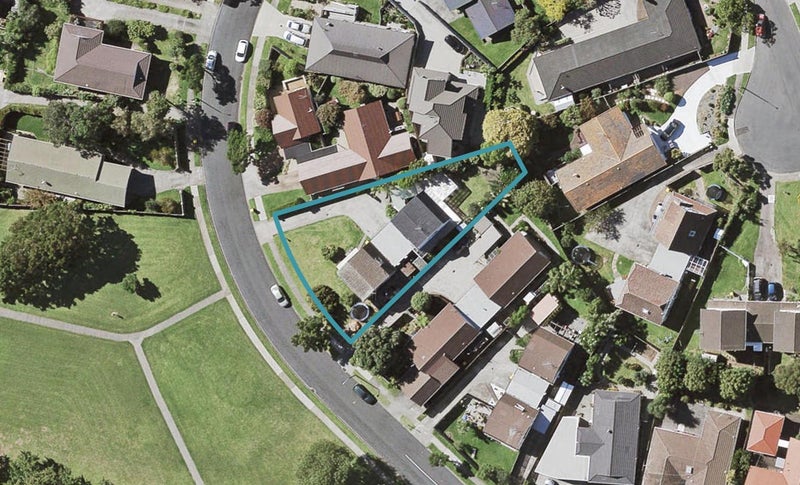 2/19 Galloway Crescent, Farm Cove, Auckland - Carousel 1