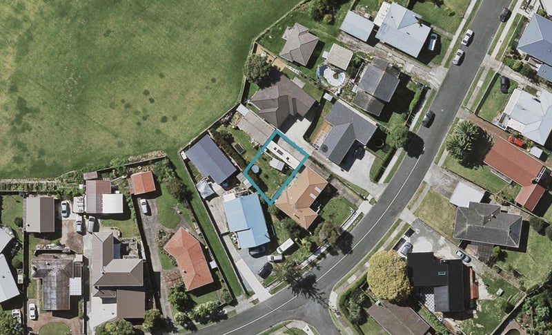 126A Edgewater Drive, Pakuranga, Auckland - Carousel 1