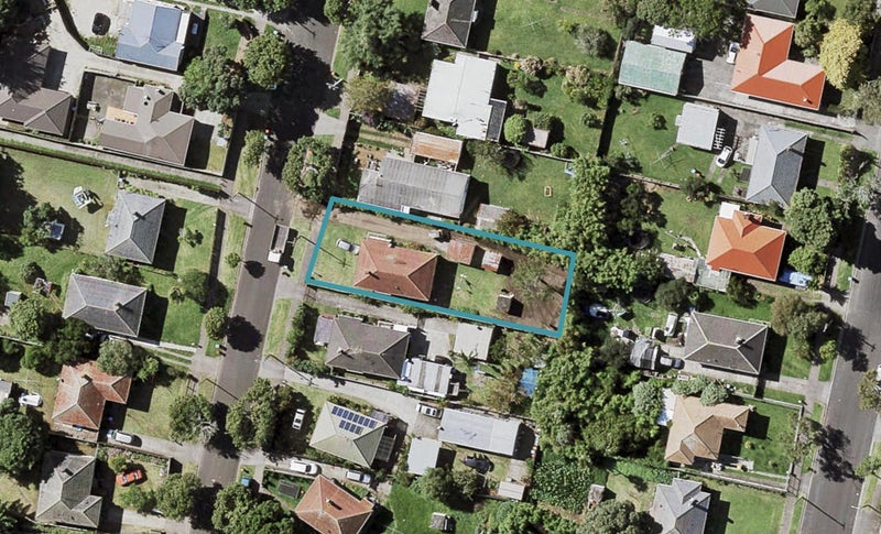 46 Kawiti Avenue, Point England, Auckland - Carousel 1