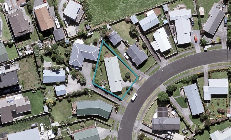 18 Meade Place, Bell Block, New Plymouth - Carousel 1