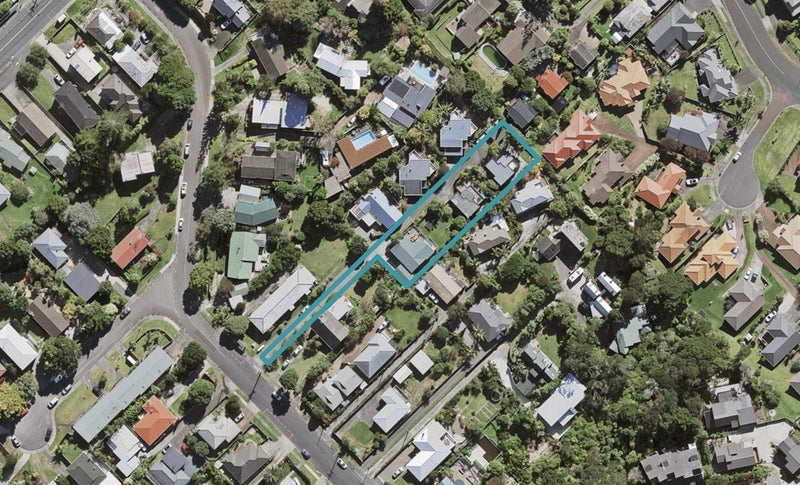 1/27 Beatrice Avenue, Hillcrest, Auckland - Carousel 1