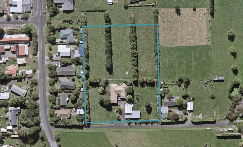 11 Old Road, Lepperton, New Plymouth - Carousel 1