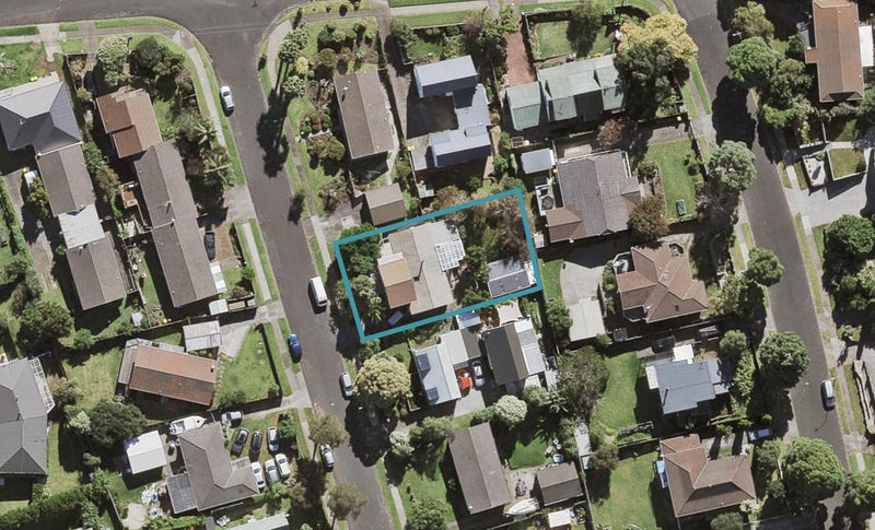 4 Steen Place, Mangere Bridge, Auckland - Carousel 1