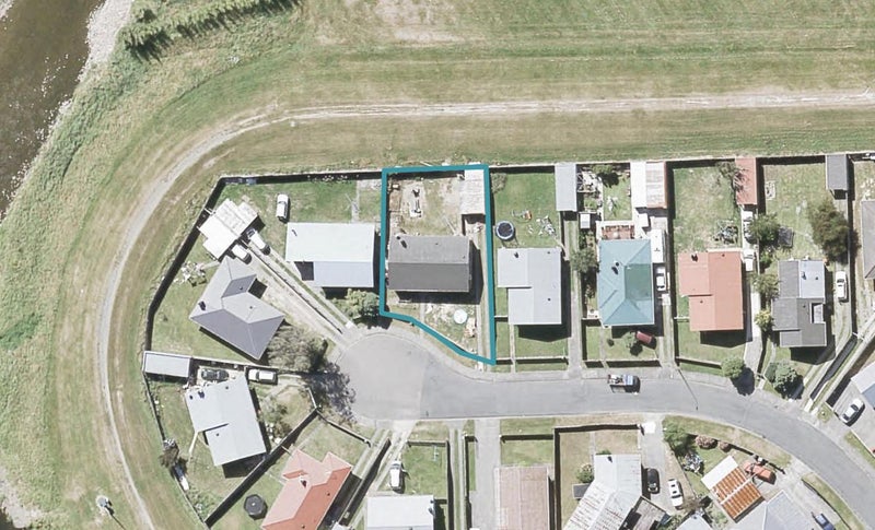 14 Orewa Grove, Wainuiomata, Lower Hutt - Carousel 1