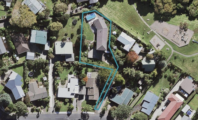 52 McDowell Crescent, Hillcrest, Auckland - Carousel 1